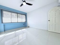Blk 542 Serangoon North Avenue 4 (Serangoon), HDB Executive #529560231